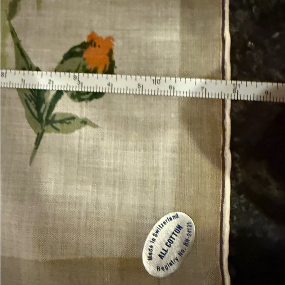 Vintage Switzerland Floral Cotton Handkerchiefs set of 2 NWT - Picture 8 of 9